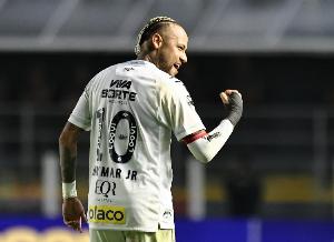 不會(huì)放棄！ESPN：桑托斯悉心照料內(nèi)馬爾，希望他能踢上世界杯